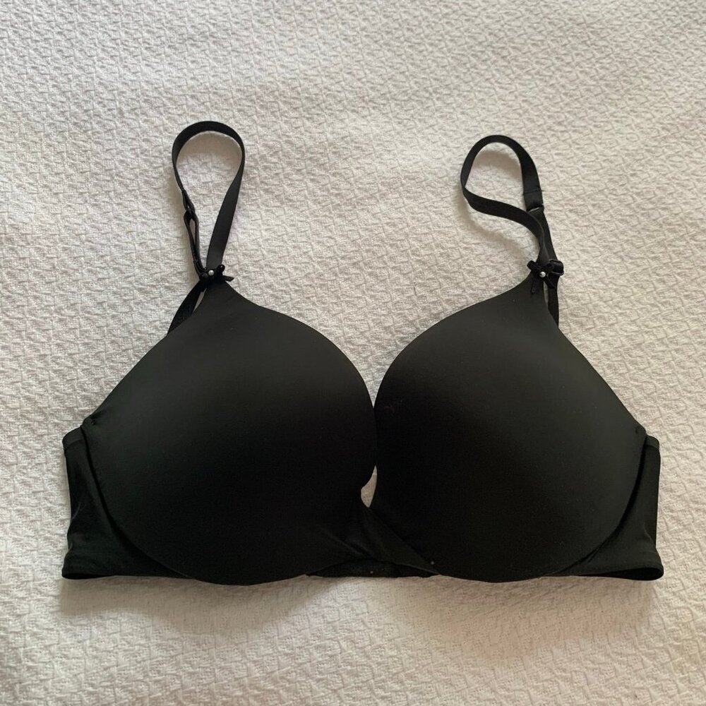 Victorias Secret Plunge Bra Black Underwire Padded 34C‎ Smooth Lingerie